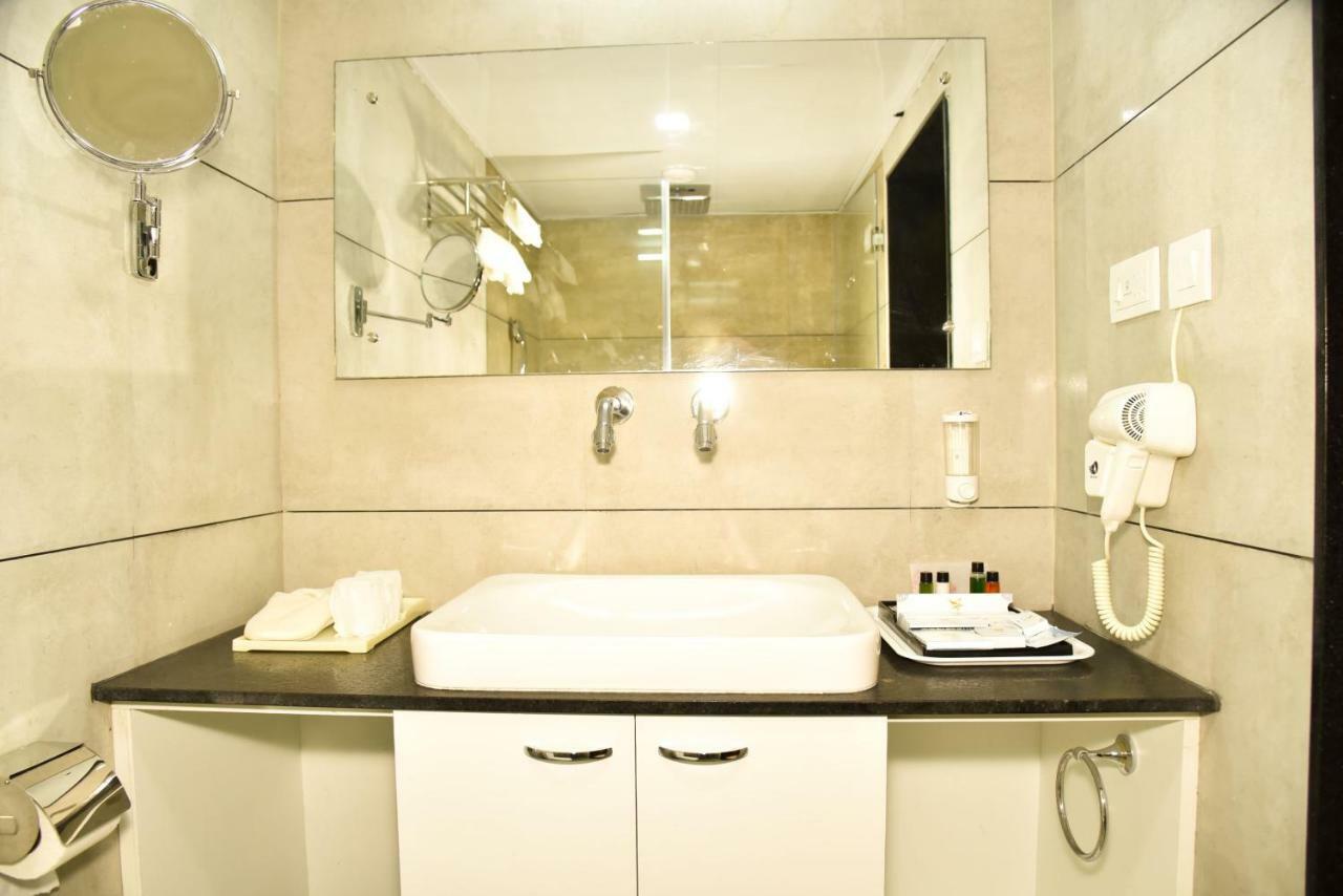 Silver Oak Hotel Mysore Eksteriør billede