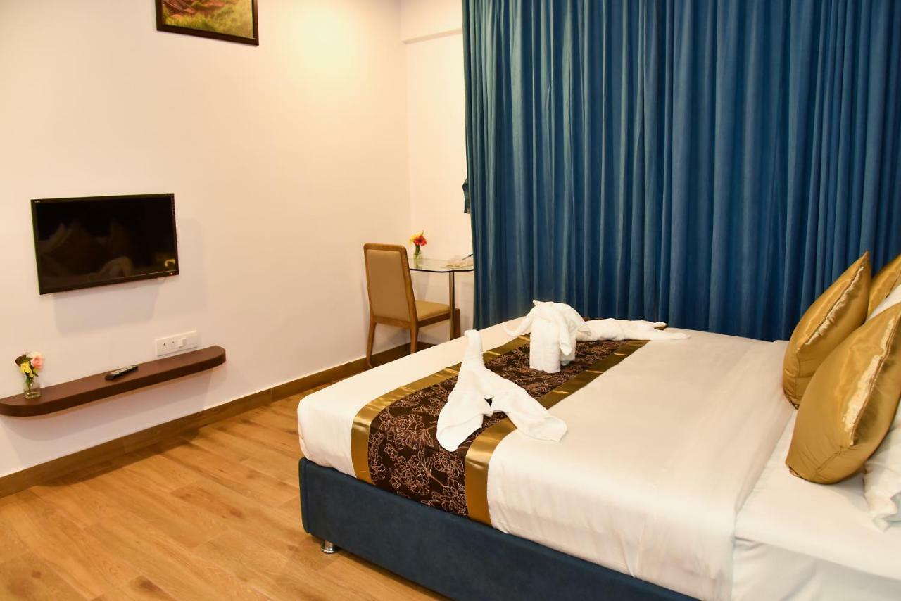Silver Oak Hotel Mysore Eksteriør billede