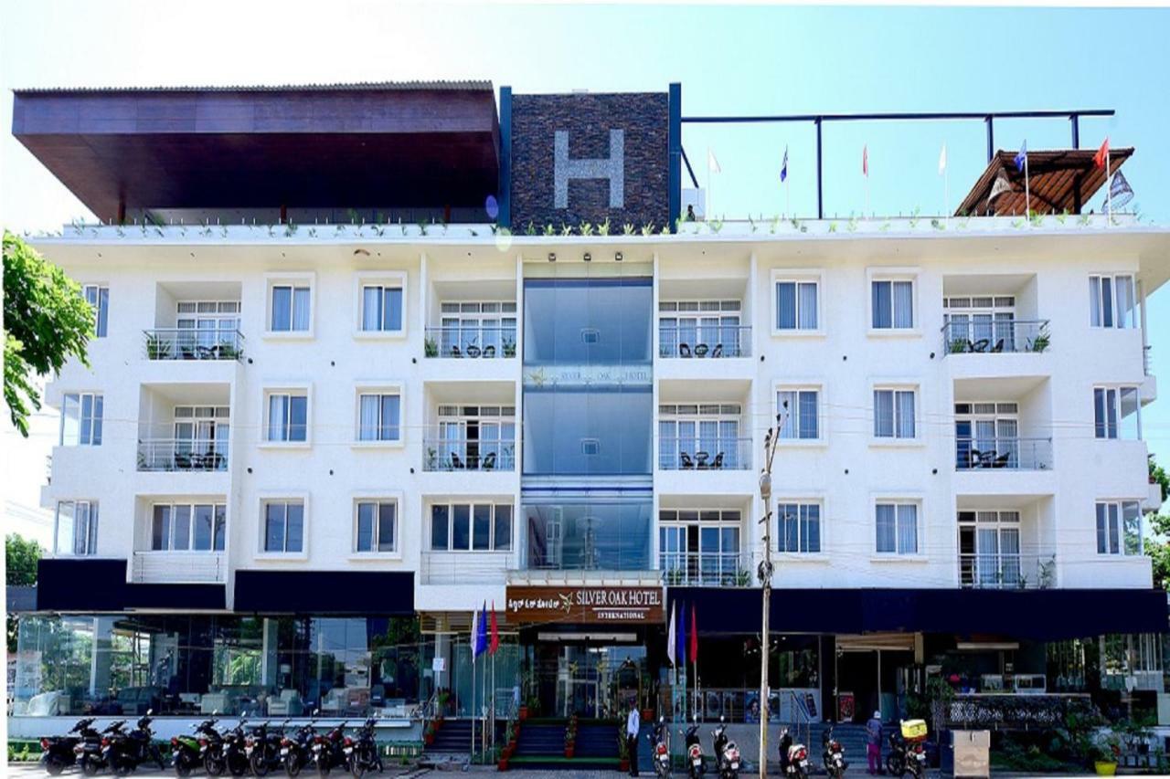Silver Oak Hotel Mysore Eksteriør billede